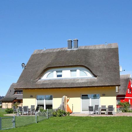 Reetdachhaus Lotte Mit Sauna Und Kaminofen Am Yachthafen In Vieregge エクステリア 写真